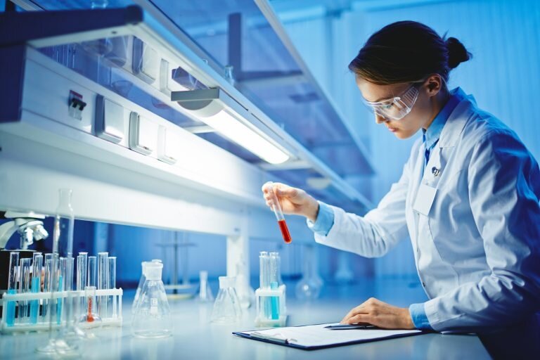 Ofertă Laboratoare proprii de analize - AIS Pharma & Clinics